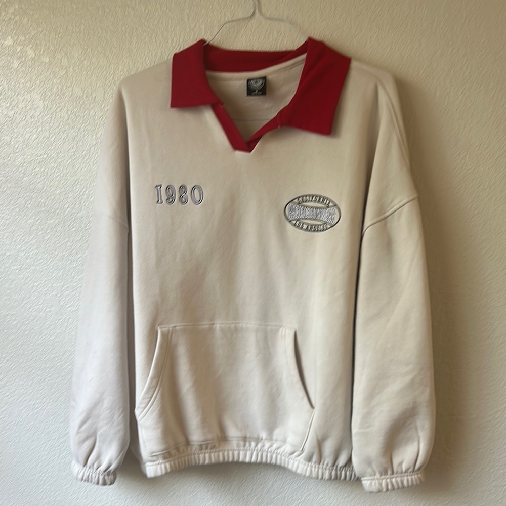 Vintage Cream Sweatshirt with Red Collar